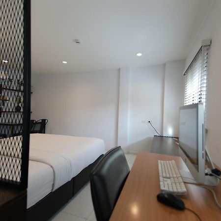 Wire Bangkok Prakhanong Екстериор снимка